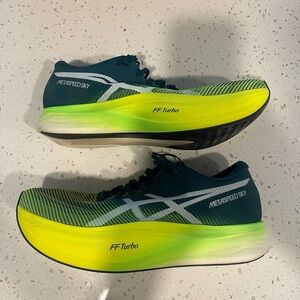 ASICS Metaspeed Sky+